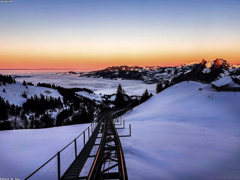 آيفون 15 برو 128 أسود تيتانيوم